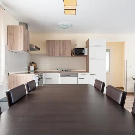 بيت ضيافة Haus Alpenblick Moelltal 3*