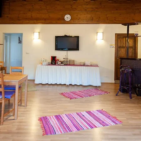 Pensjonat Haus Alpenblick Moelltal 3*