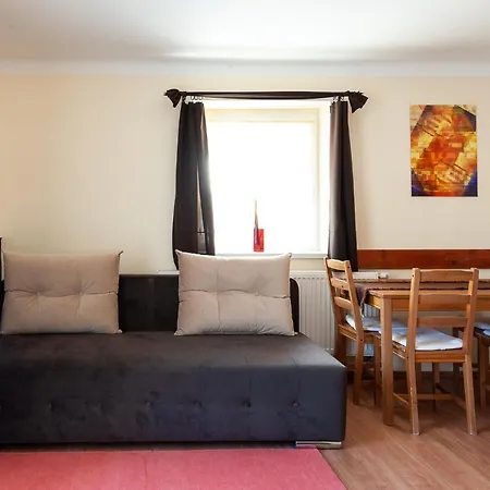 Haus Alpenblick Moelltal 3*