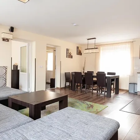 Guest house Haus Alpenblick Molltal 3*