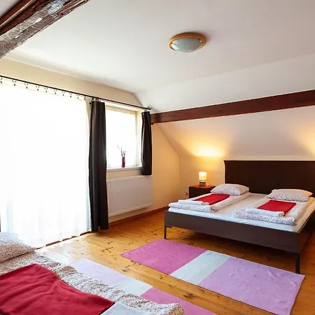 Haus Alpenblick Moelltal 3*