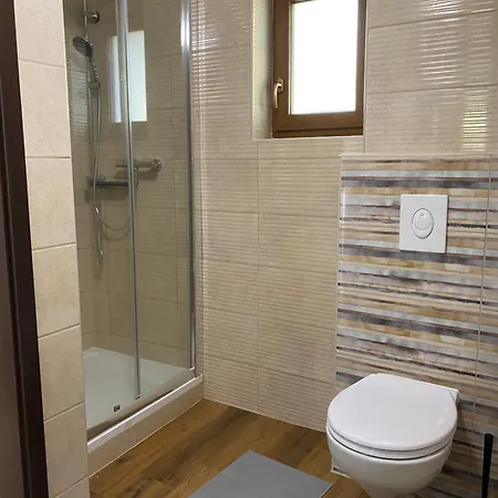 Haus Alpenblick Moelltal Pensjonat 3*