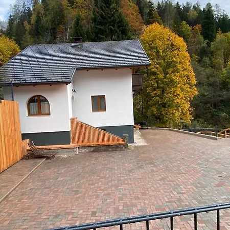 Haus Alpenblick Moelltal 3*