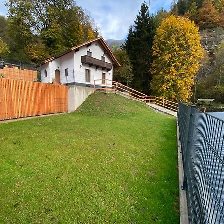 Guest house Haus Alpenblick Molltal 3*