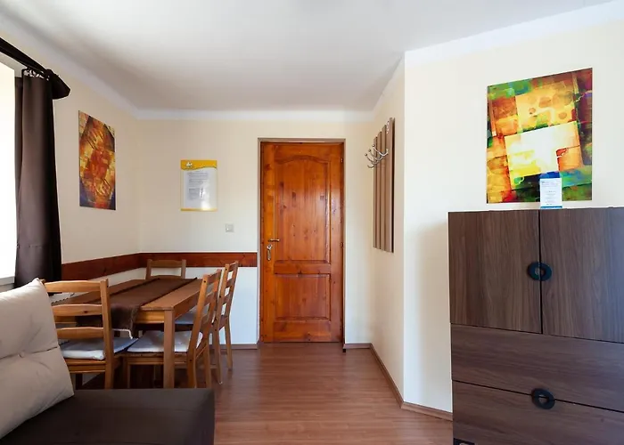 Haus Alpenblick Moelltal בית הארחה