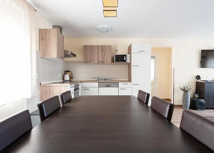 בית הארחה Haus Alpenblick Moelltal 3*