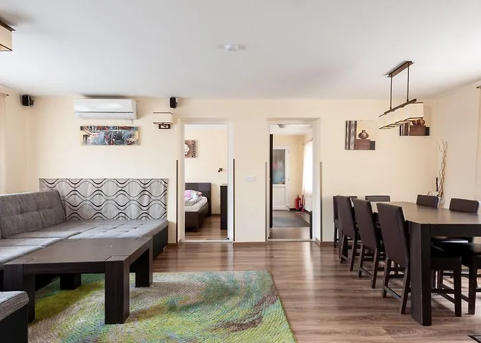 Haus Alpenblick Moelltal 3*