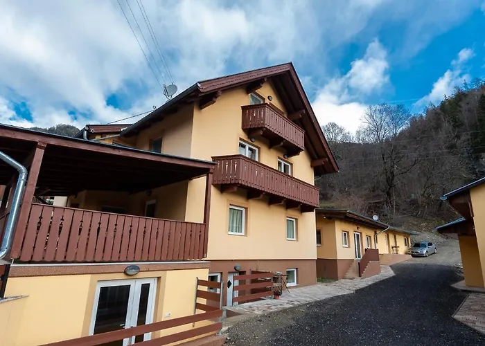 Haus Alpenblick Moelltal בית הארחה 3*