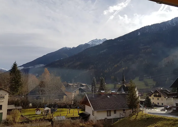 Haus Alpenblick Moelltal בית הארחה